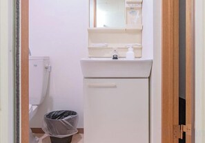 Unclassified image, 5 of 22, button - Sumida Midori APT (Tokyo)
