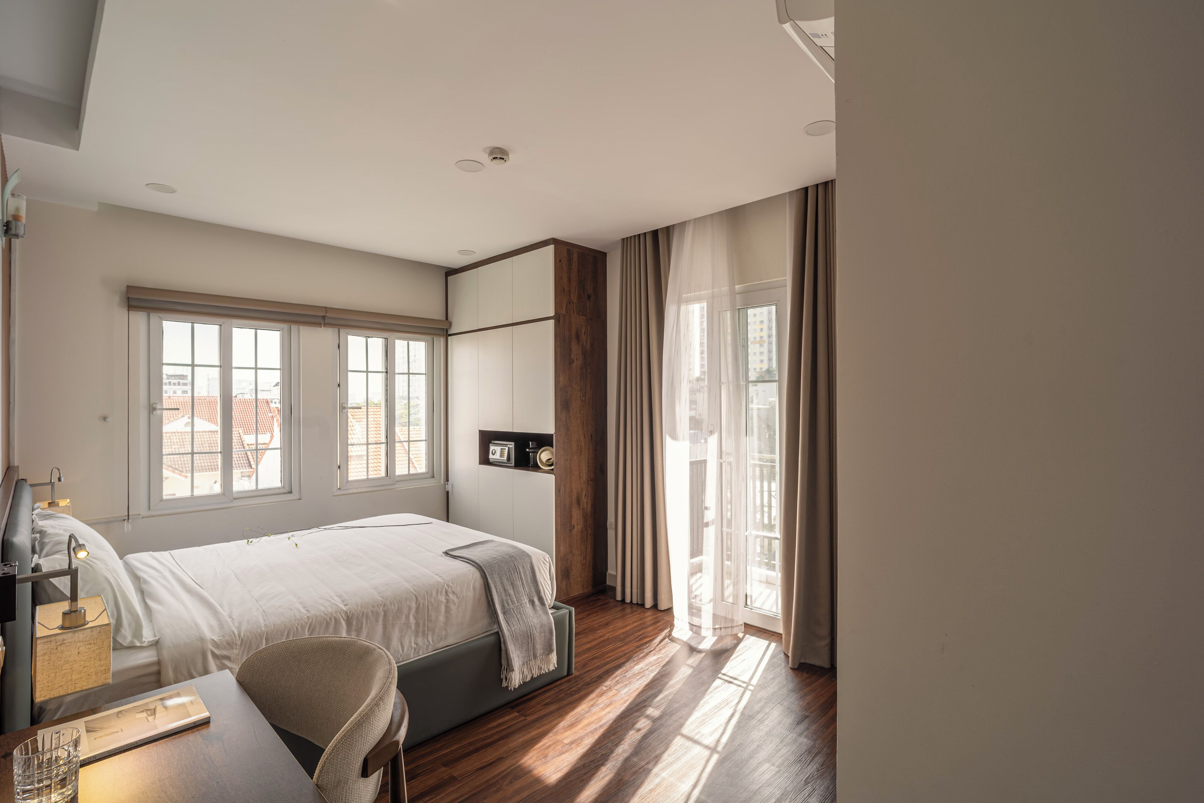 2 bedrooms, iron/ironing board, Internet