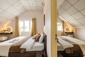 Habitacions insonoritzades, planxa i posts de planxar i wifi gratuïta 