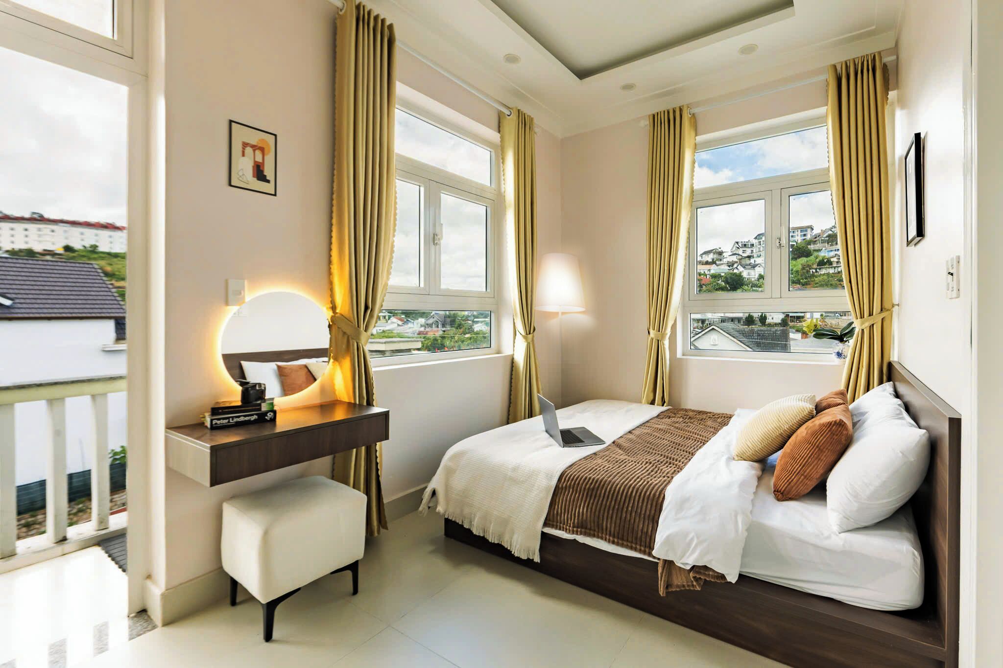 熨斗/熨板、免费 WiFi、床单