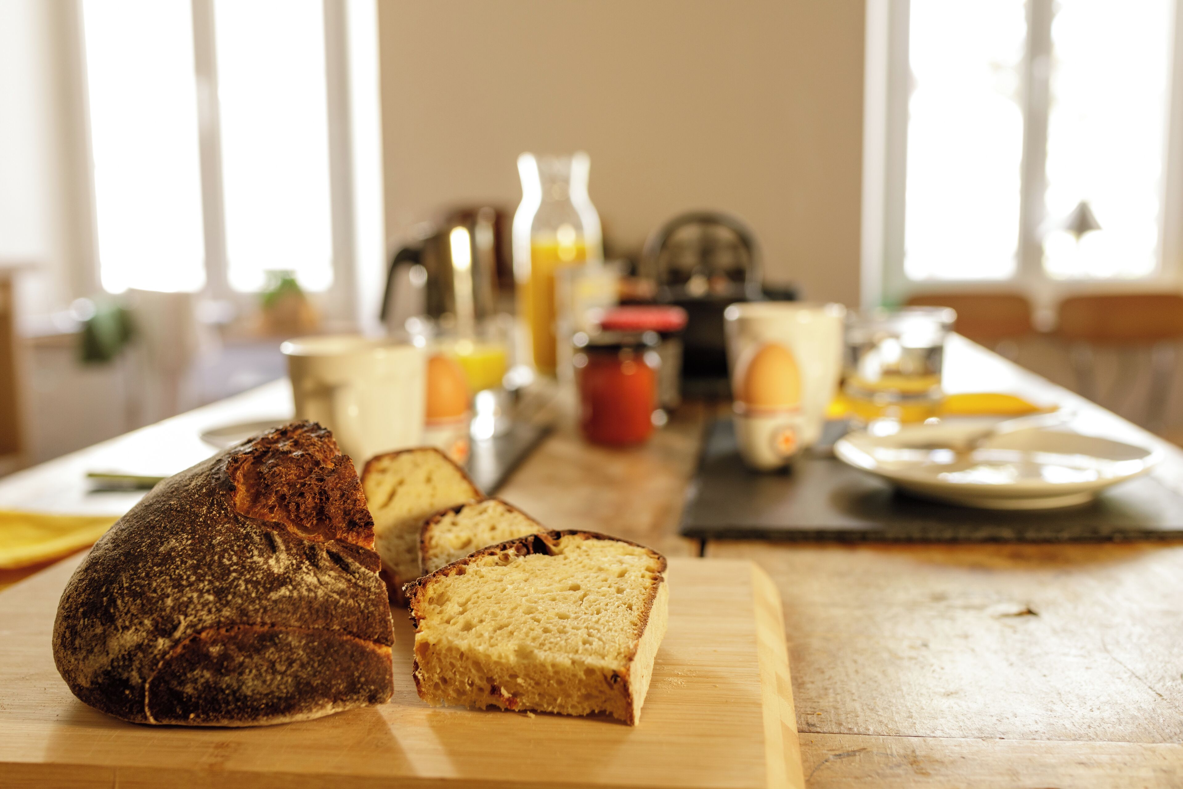Daily continental breakfast (EUR 12 per person)