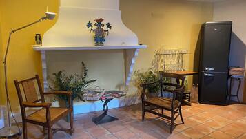 Chambre Double Luxe, Vue Chateau | Ruang tamu | Lantai dipanaskan