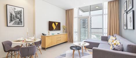 Appartement Luxe, balcon, vue ville | Fer et planche à repasser, lits bébé (en supplément), Wi-Fi gratuit