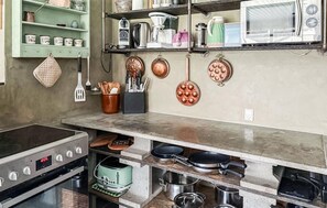 Fridge, stovetop, coffee/tea maker, cookware/dishes/utensils - Pet friendly home in Nexø with WiFi (Nexø)