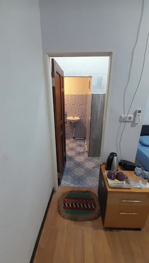 Quarto duplo | Escrivaninha, Wi-Fi de cortesia