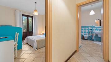 Ferros/tábuas de passar roupa, Wi-Fi, roupa de cama