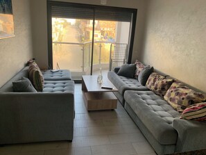 Living area - Nice apartment (Kenitra)