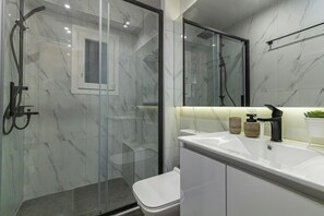 Bathroom - Alicia by halu (Thessaloniki)