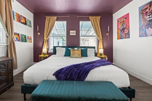 3 室のベッドルーム、デスク、アイロン / アイロン台、WiFi (無料)