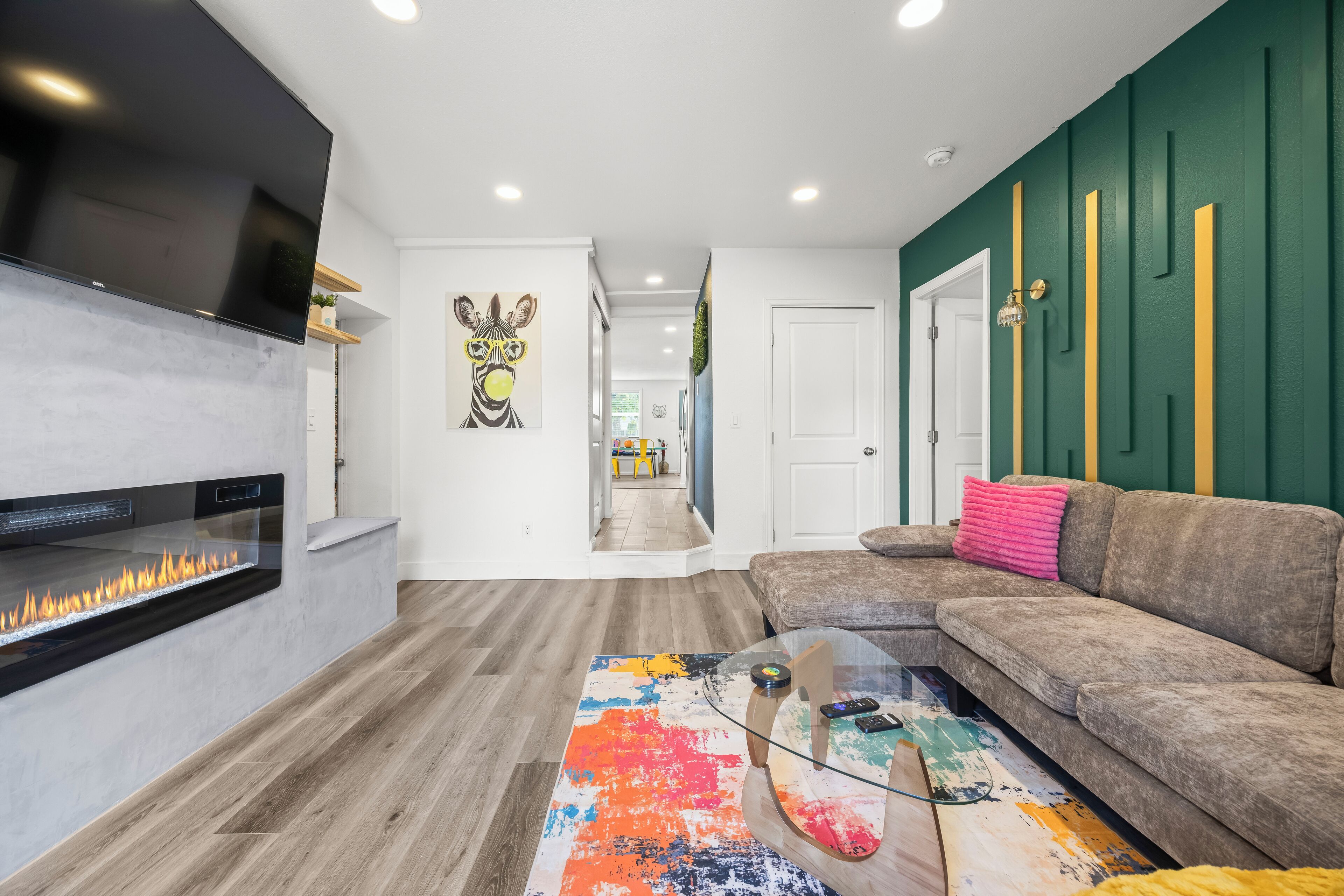 Smart TV, fireplace, offices, computer monitors