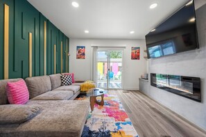 Smart TV, fireplace, offices, computer monitors