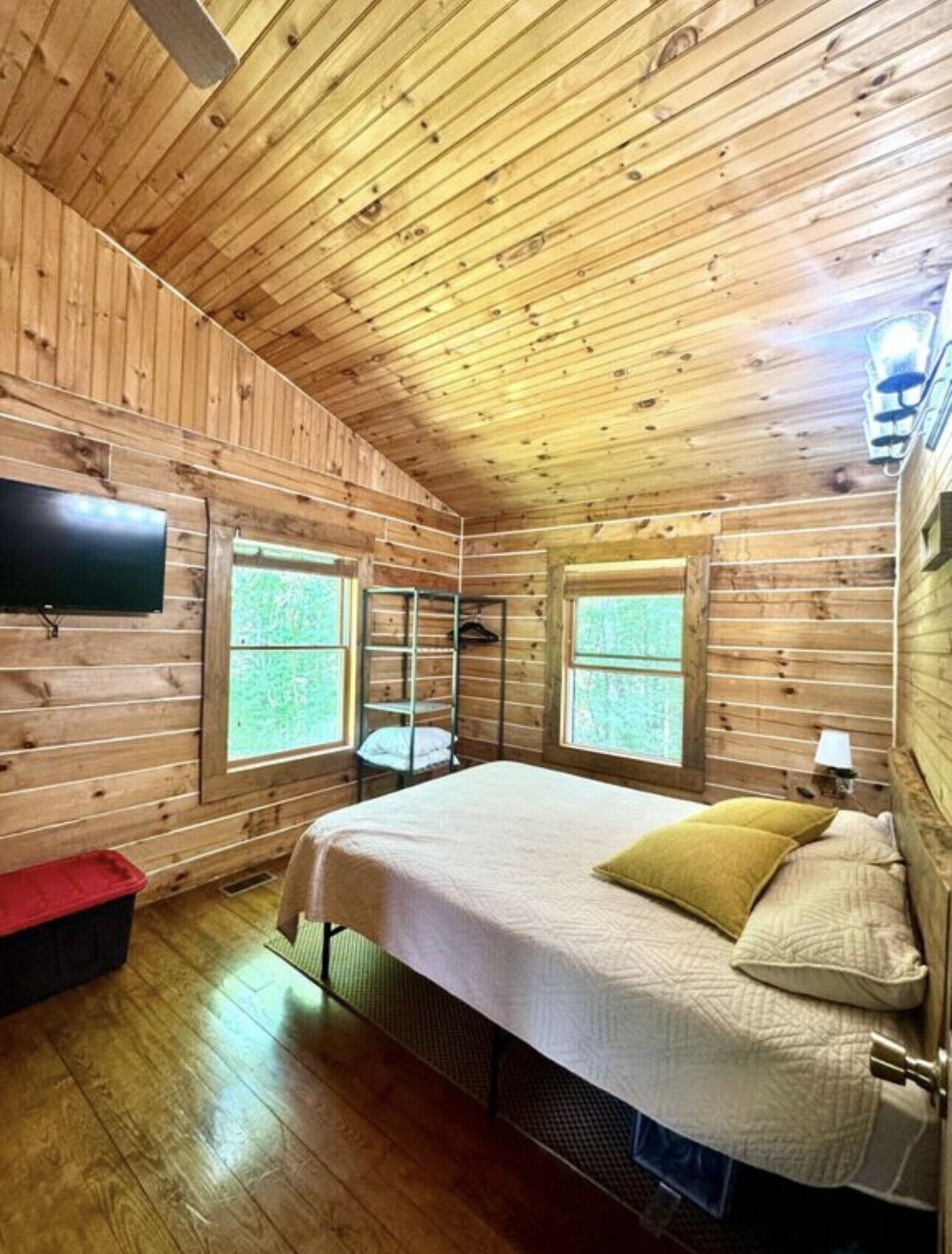 1 slaapkamer, een strijkplank/strijkijzer, gratis wifi, beddengoed