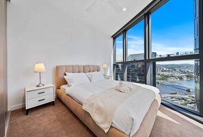 2 slaapkamers, een strijkplank/strijkijzer, wifi, beddengoed