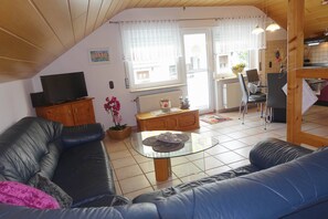 TV, DVD player, books, stereo