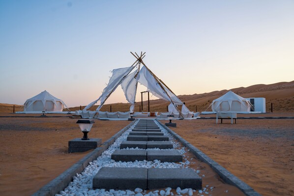 Classic Tent, Balcony, Desert View | Egyptian cotton sheets, premium bedding, individually decorated