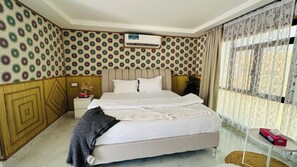 Deluxe Double Room, Balcony, Desert view