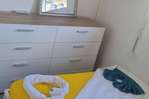 1 bedroom, free WiFi, bed sheets