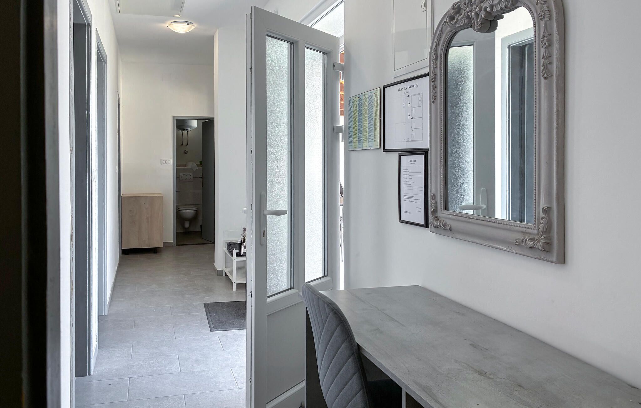 المنشأة من الداخل