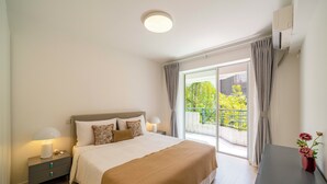 Superior Apartment, 3 Bedrooms, Balcony, City View