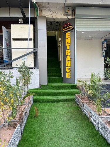 Premium Hotel In Islamabad - HOTEL SMARTSTAY