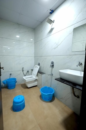 Bathroom - Hotel Season (Ahmedabad)