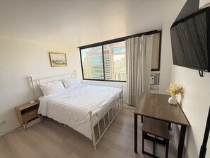 1 habitación, tabla de planchar con plancha y internet 