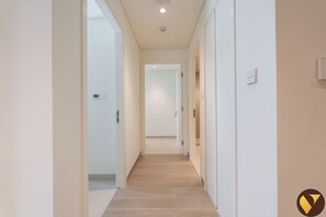 Departamento de lujo, balcón, vista a la alberca | Tabla de planchar con plancha, cunas, wifi gratis y ropa de cama 