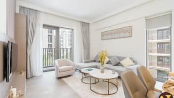 Appartement Luxe, balcon, vue piscine