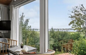Smart-TV, Kamin, Tischfußball