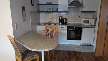 Fridge, microwave, coffee/tea maker, electric kettle