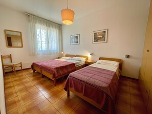 3 bedrooms - Spacious Apartment for six Guests (Caorle)