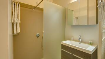 House | Bathroom
