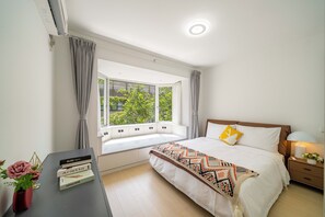 Superior Apartment, 3 Bedrooms, Balcony, City View | Iron/ironing board, free WiFi - Tyms Family 3BR 2BA Residence  (Shanghai)
