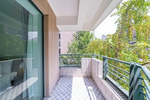 Superior Apartment, 3 Bedrooms, Balcony, City View | Iron/ironing board, free WiFi