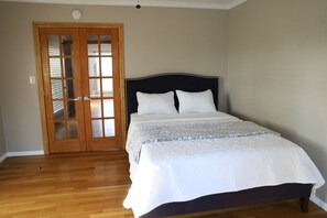 5 slaapkamers, een strijkplank/strijkijzer, wifi, beddengoed