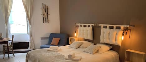 2 bedrooms, desk, iron/ironing board, travel cot