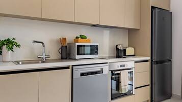 Apartment, 1 Bedroom, Terrace, Garden View | Interior