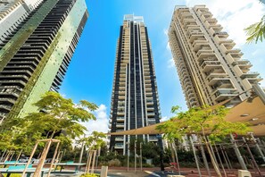 Exterior - Luxury Tower 3BR Beach View High Floor (Bat Yam)