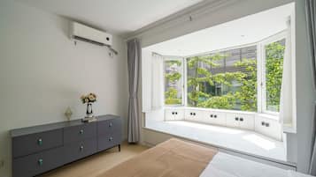 Apartamento superior, 3 quartos, sacada, vista para a cidade | Ferros/tábuas de passar roupa, Wi-Fi de cortesia