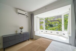 Superior Apartment, 3 Bedrooms, Balcony, City View | Iron/ironing board, free WiFi