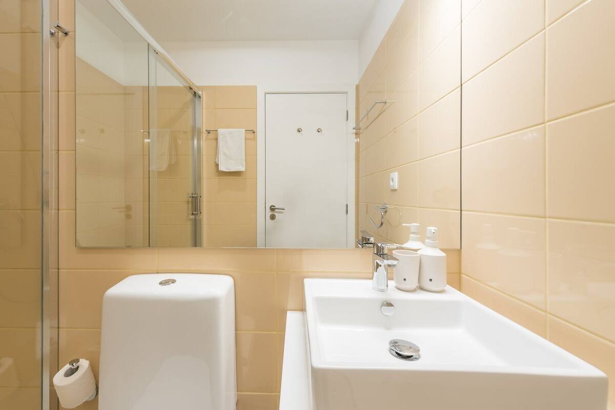 Apartment (Two-Bedroom Apartment) | Bathroom