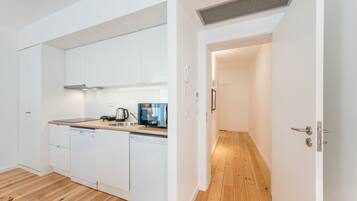 Appartamento (Two-Bedroom Apartment)