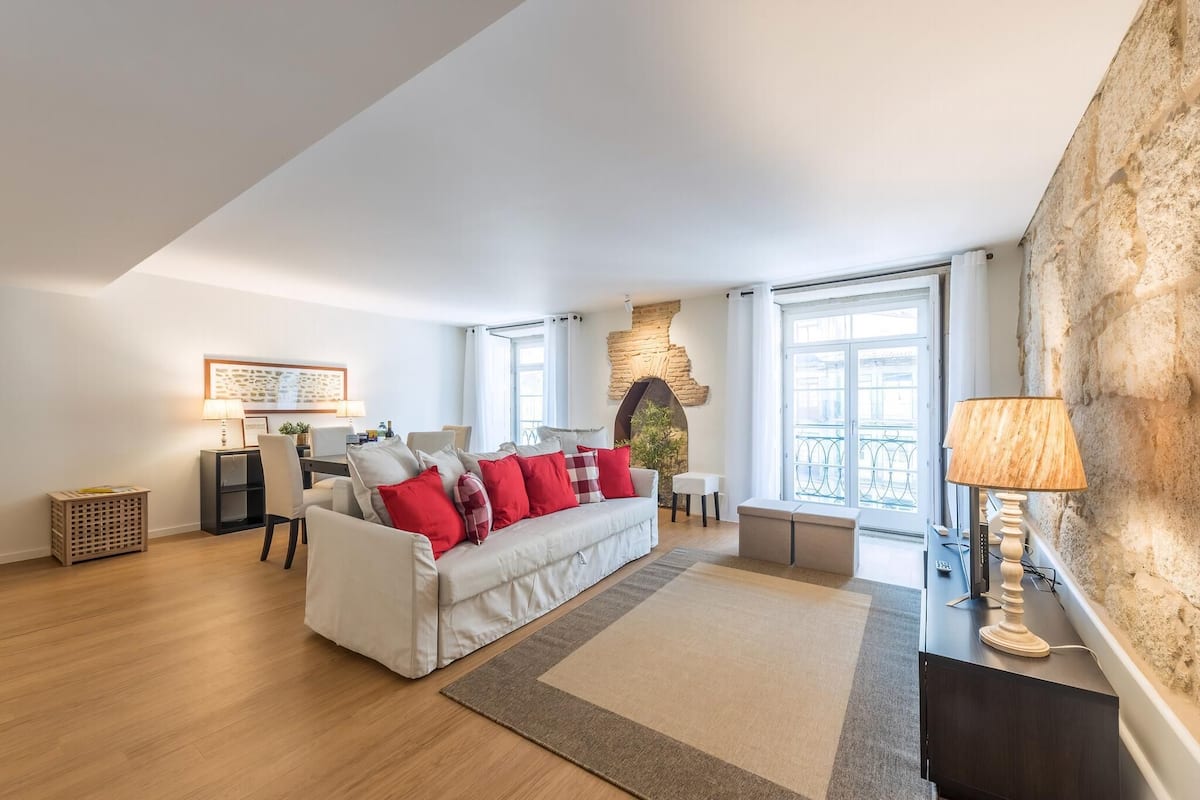 Apartment (Two-Bedroom Superior Apartment) | Desk, laptop workspace, iron/ironing board, free WiFi