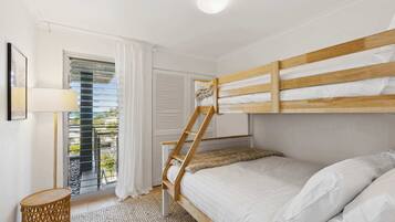 6 habitaciones, tabla de planchar con plancha, wifi y ropa de cama