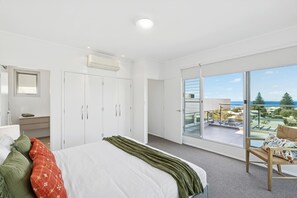 6 bedrooms, iron/ironing board, WiFi, bed sheets