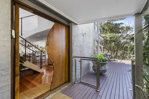 Interior - Paraiso Del Mar - by Coast Hosting (Copacabana)