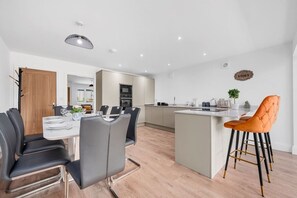 Dining - Stylish Four Bedroom Home (Worsley)