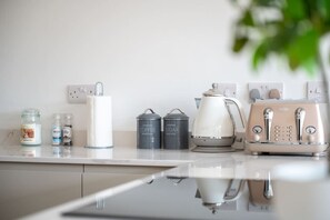 Interior - Stylish Four Bedroom Home (Worsley)