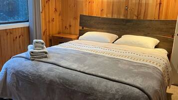 3 bedrooms, WiFi, bed sheets