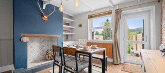 Luxury River Side Getaway: Peak District